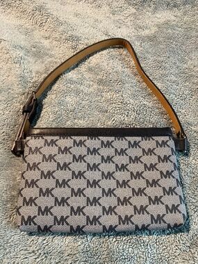 Michael Kors belt bag navy